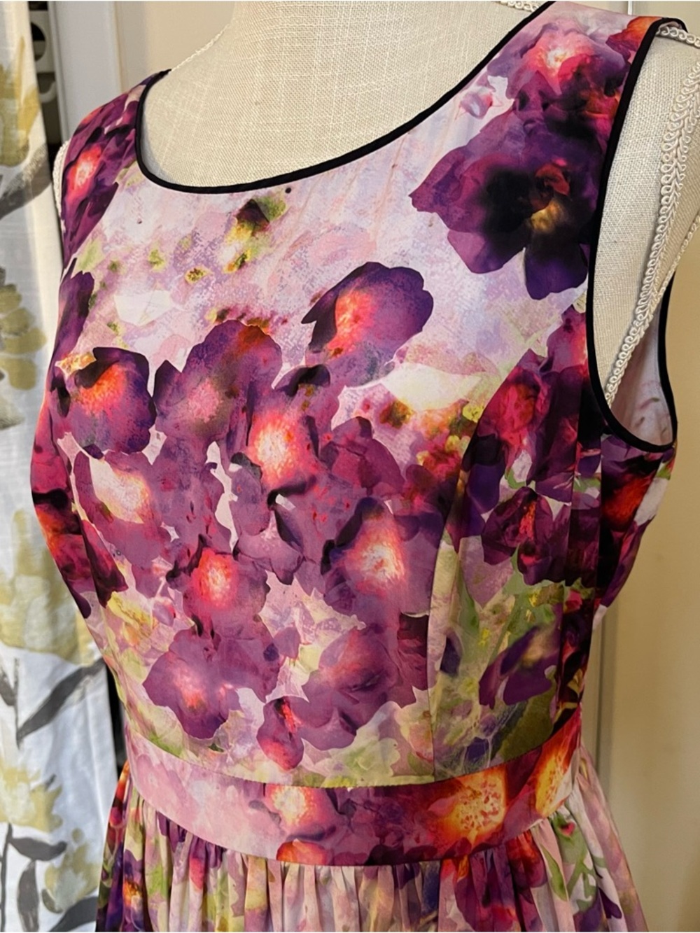 Liz Claiborne Purple Pink Floral Fit and Flare Midi Dress with Black-Trim Hem - Picture 3 of 10